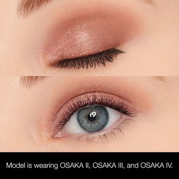 LIGHT REFLECTING&trade; QUAD EYESHADOW