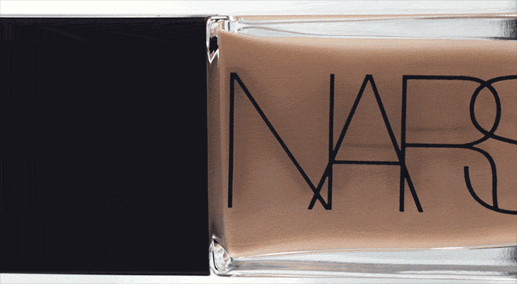 NEW LIGHT REFLECTING FOUNDATION